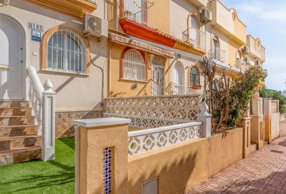 Resale - Villa - Orihuela Costa - La Florida