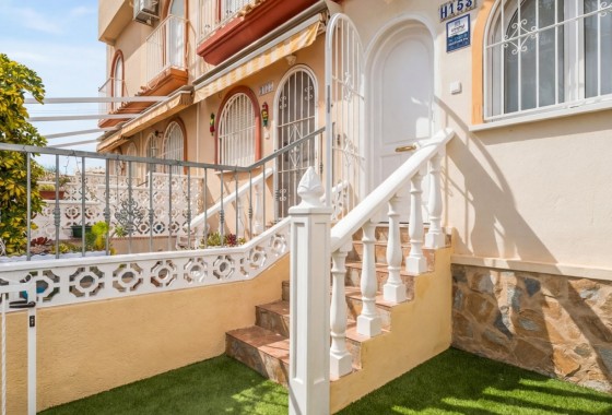 Resale - Villa - Orihuela Costa - La Florida