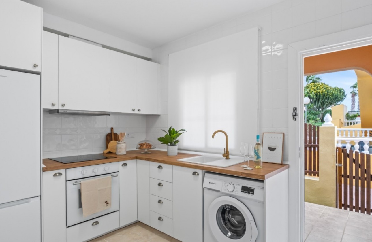 Resale - Villa - Orihuela Costa - La Florida