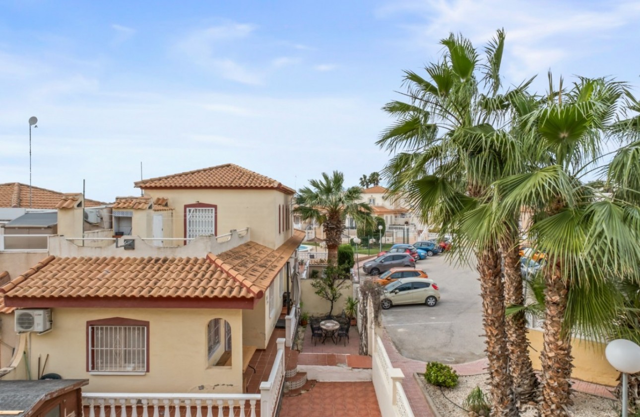 Resale - Villa - Orihuela Costa - La Florida