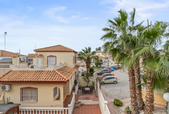 Resale - Villa - Orihuela Costa - La Florida