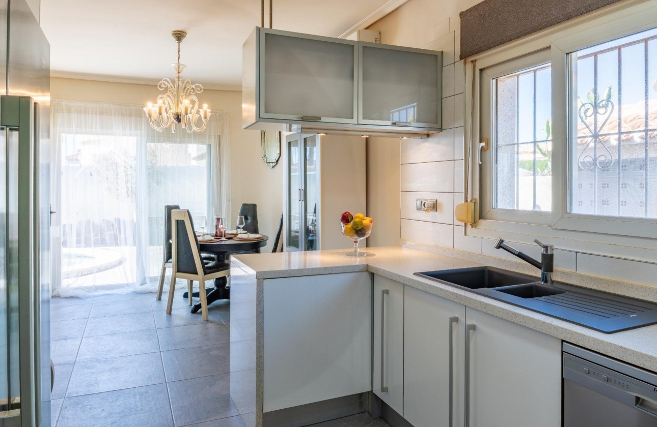 Revente - Villa - Orihuela Costa - Playa Flamenca