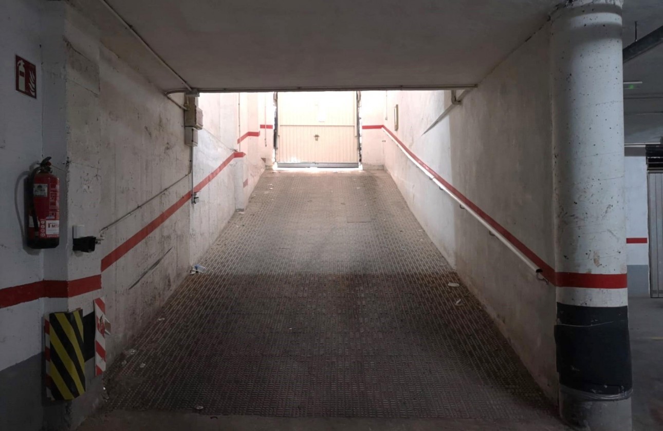 Revente - Garage - Torrevieja - Playa de los locos