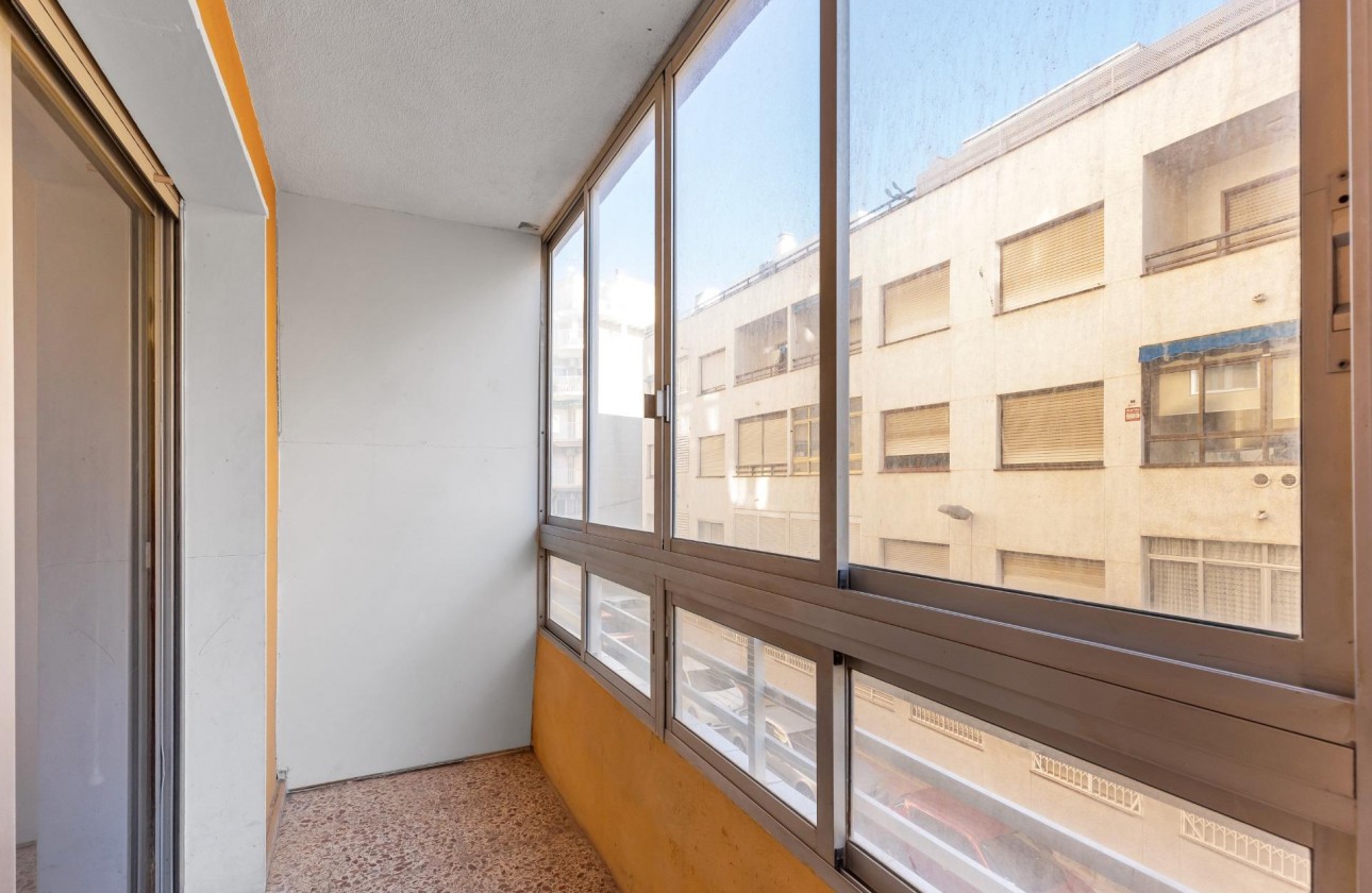 Resale - Apartment / flat - Torrevieja - Habaneras