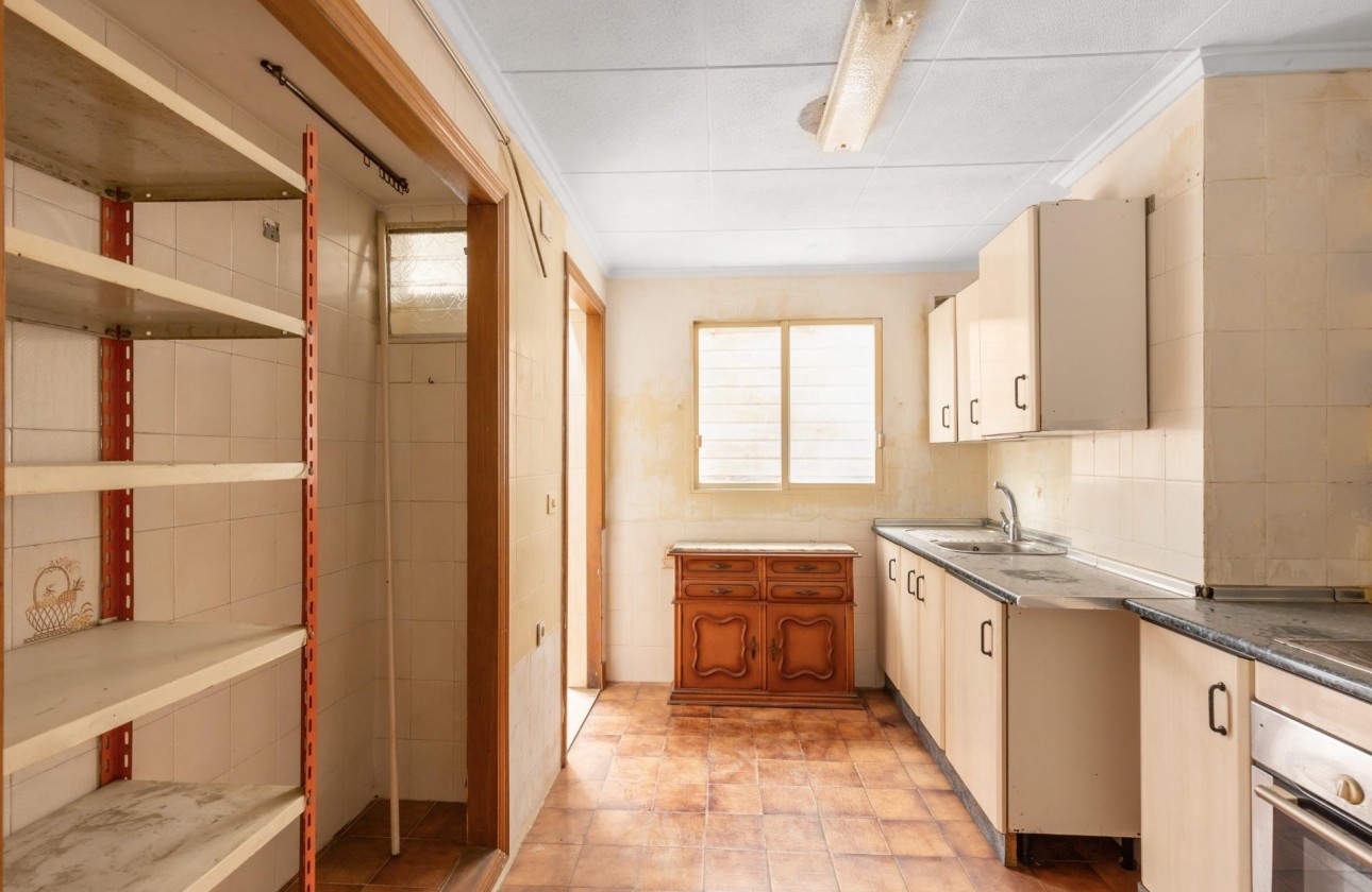 Resale - Apartment / flat - Torrevieja - Habaneras