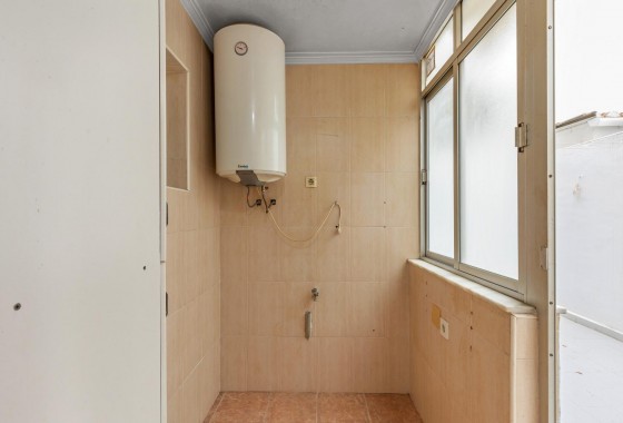 Resale - Apartment / flat - Torrevieja - Habaneras