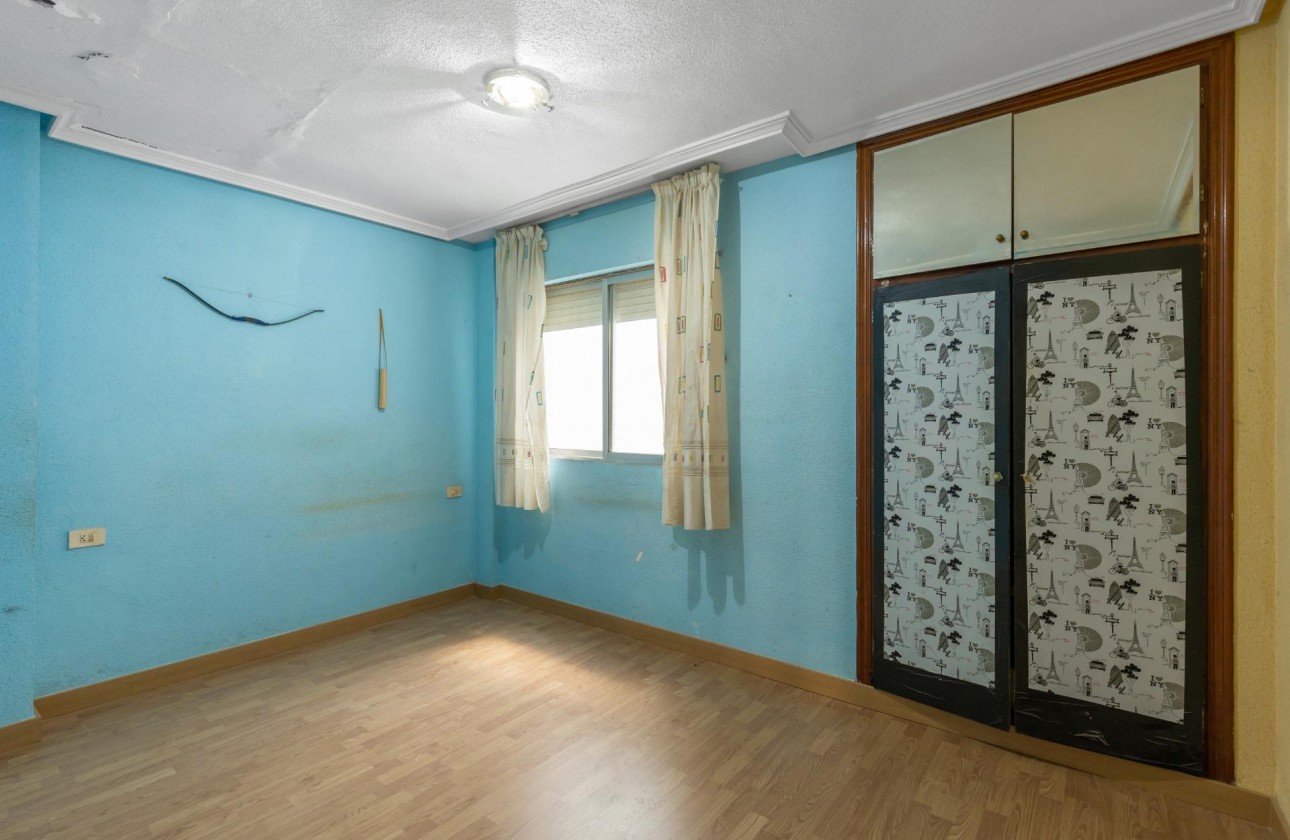 Resale - Apartment / flat - Torrevieja - Habaneras