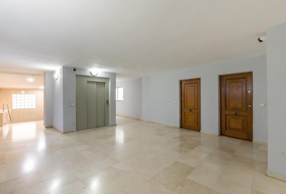 Resale - Apartment / flat - Torrevieja - Habaneras
