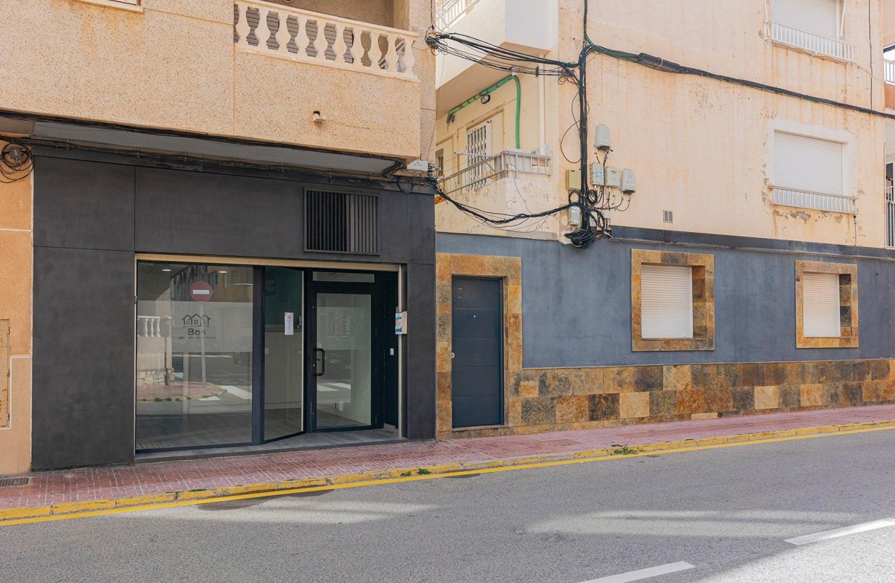 Revente - Commercial - Torrevieja - La Mata pueblo