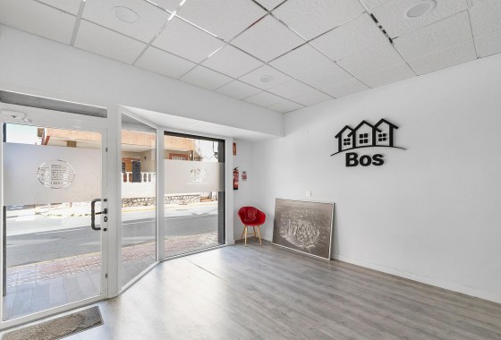 Revente - Commercial - Torrevieja - La Mata pueblo