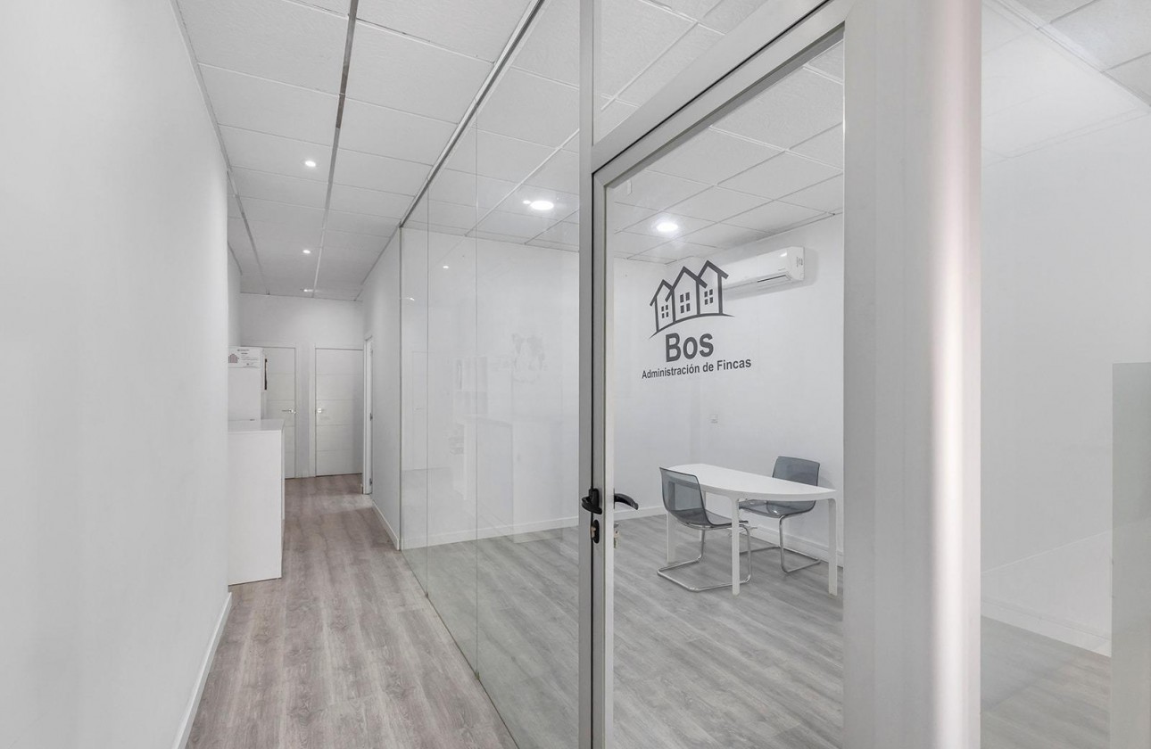 Revente - Commercial - Torrevieja - La Mata pueblo