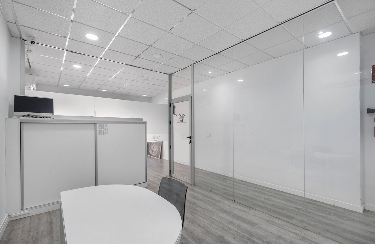 Revente - Commercial - Torrevieja - La Mata pueblo