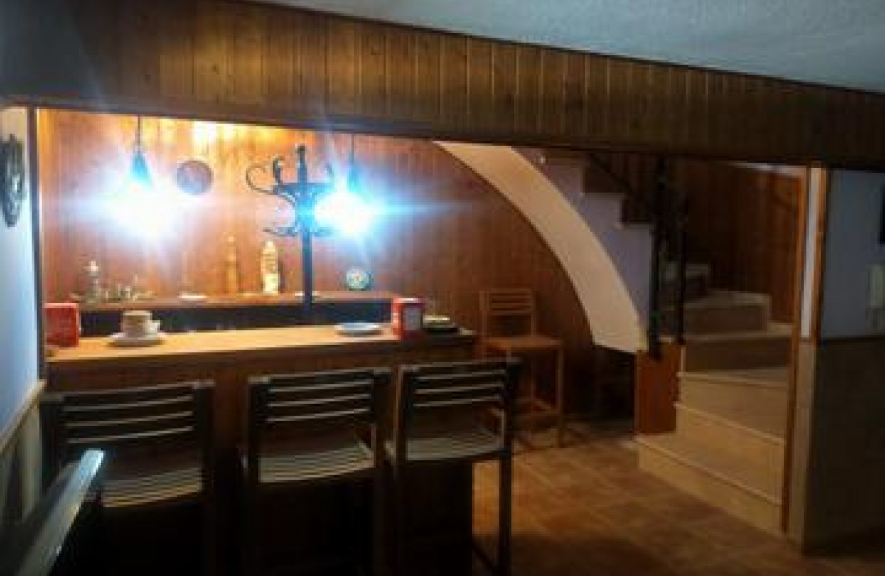 Resale - Villa - Elche