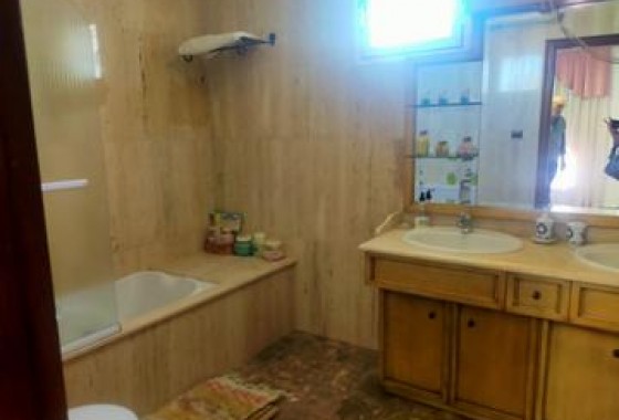 Resale - Villa - Elche