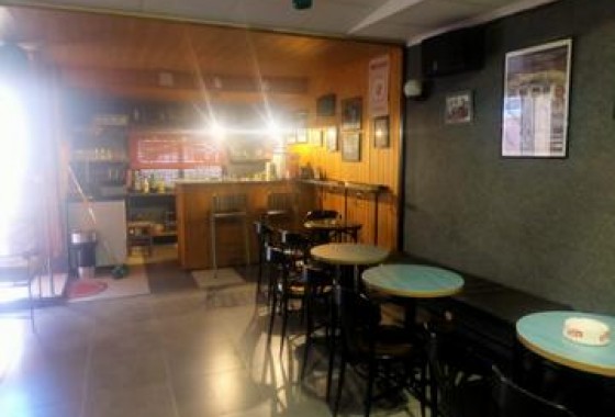 Resale - Villa - Elche