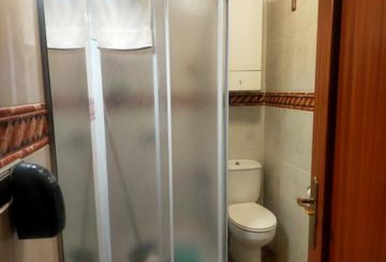 Resale - Villa - Elche