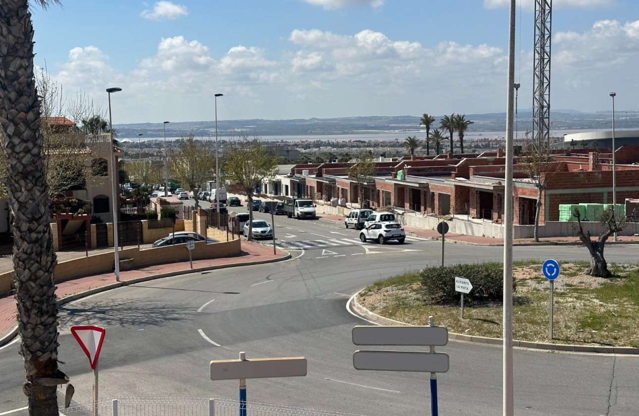 Revente - Bungalow - Torrevieja - Aguas Nuevas