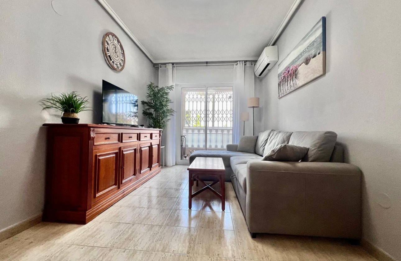 Resale - Apartment / flat - Torrevieja - Acequion