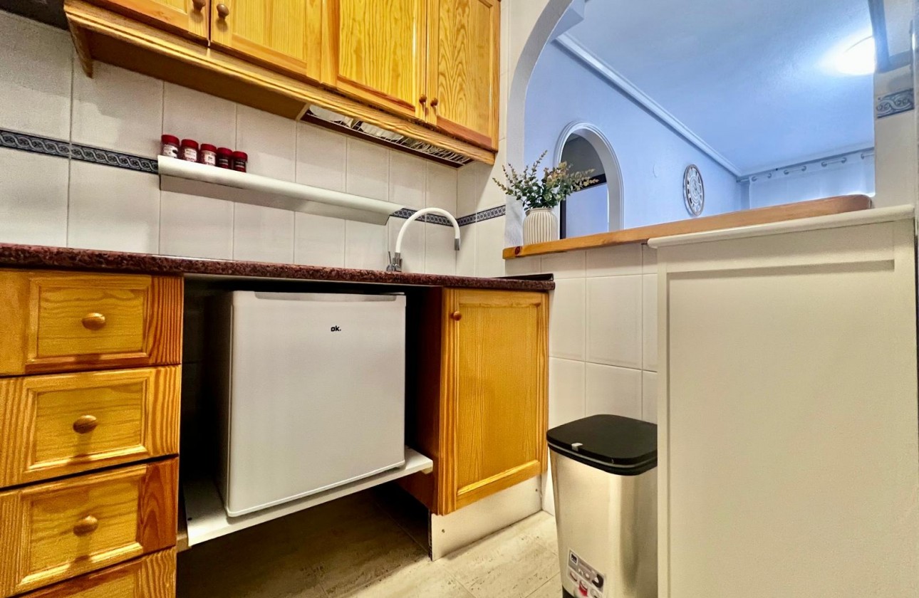 Resale - Apartment / flat - Torrevieja - Acequion