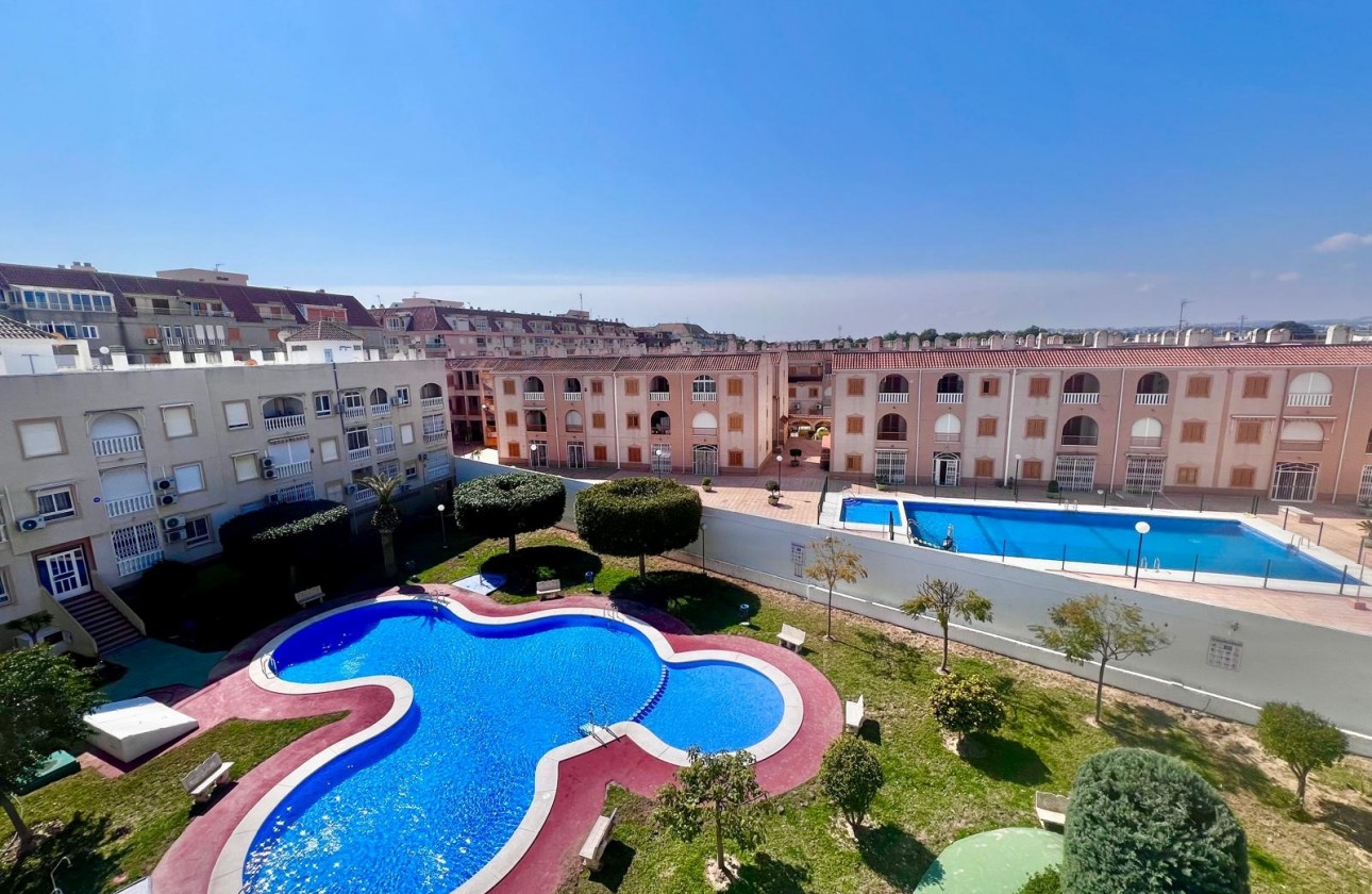 Resale - Apartment / flat - Torrevieja - Acequion