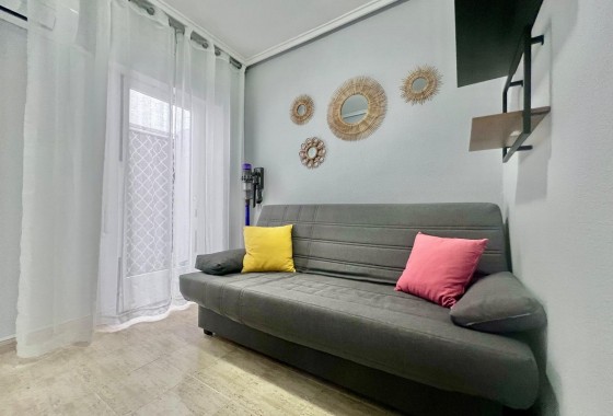 Resale - Apartment / flat - Torrevieja - Acequion