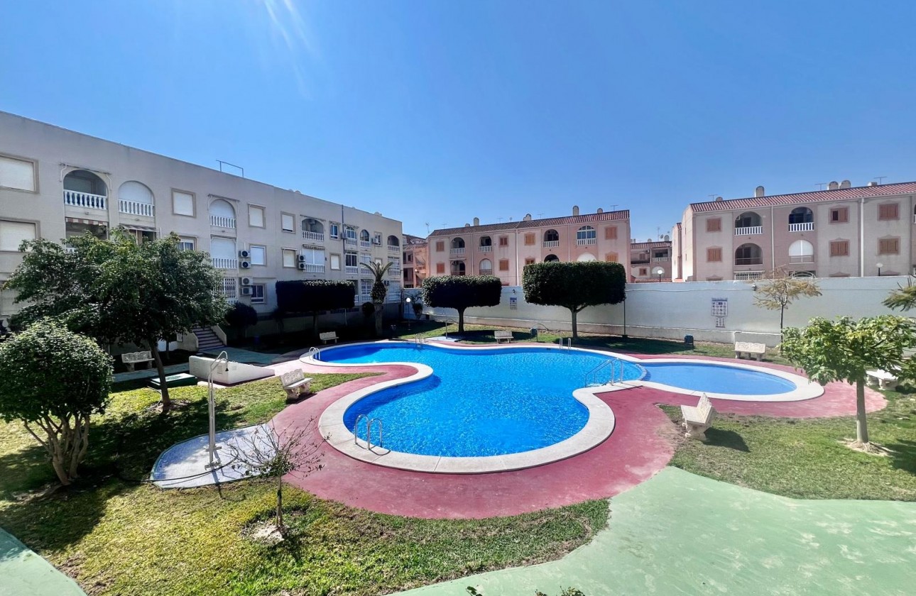 Resale - Apartment / flat - Torrevieja - Acequion