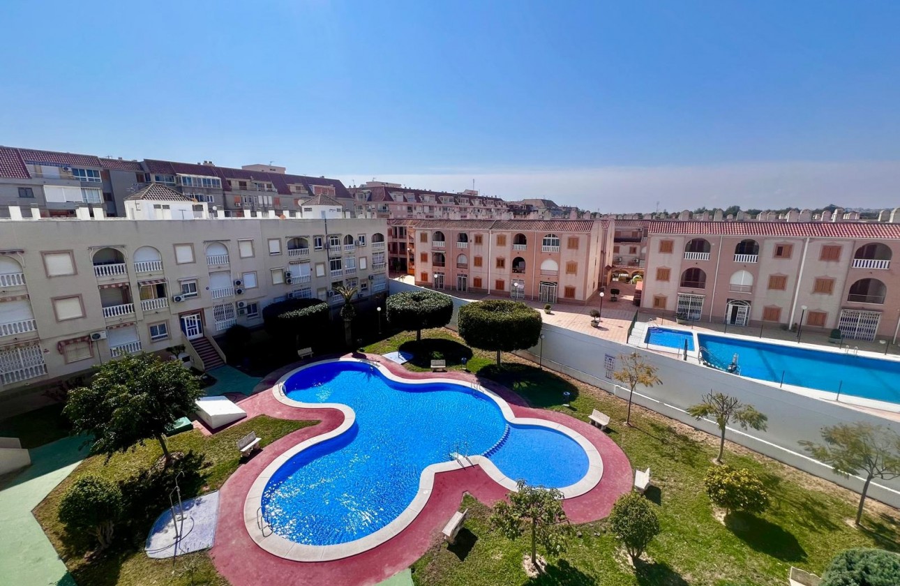 Resale - Apartment / flat - Torrevieja - Acequion