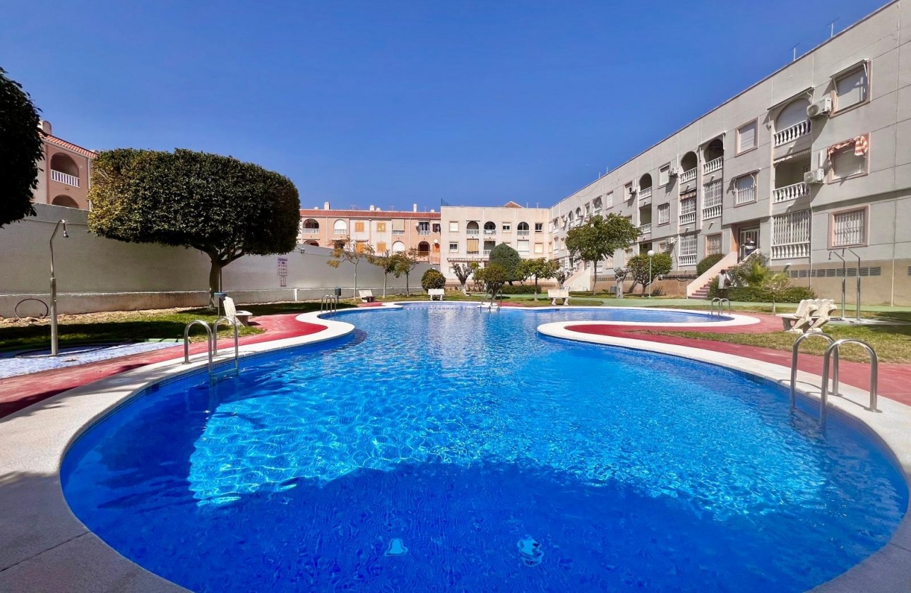 Resale - Apartment / flat - Torrevieja - Acequion