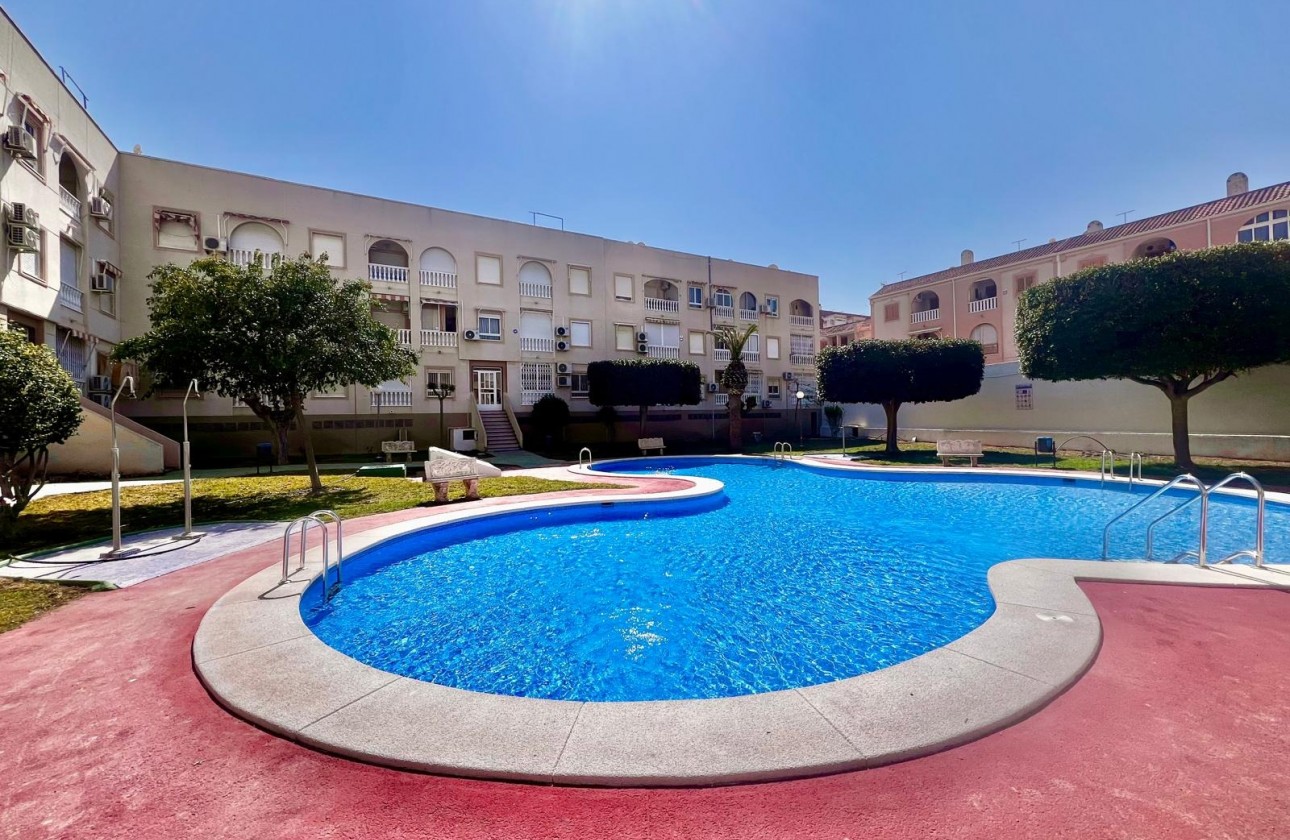 Resale - Apartment / flat - Torrevieja - Acequion