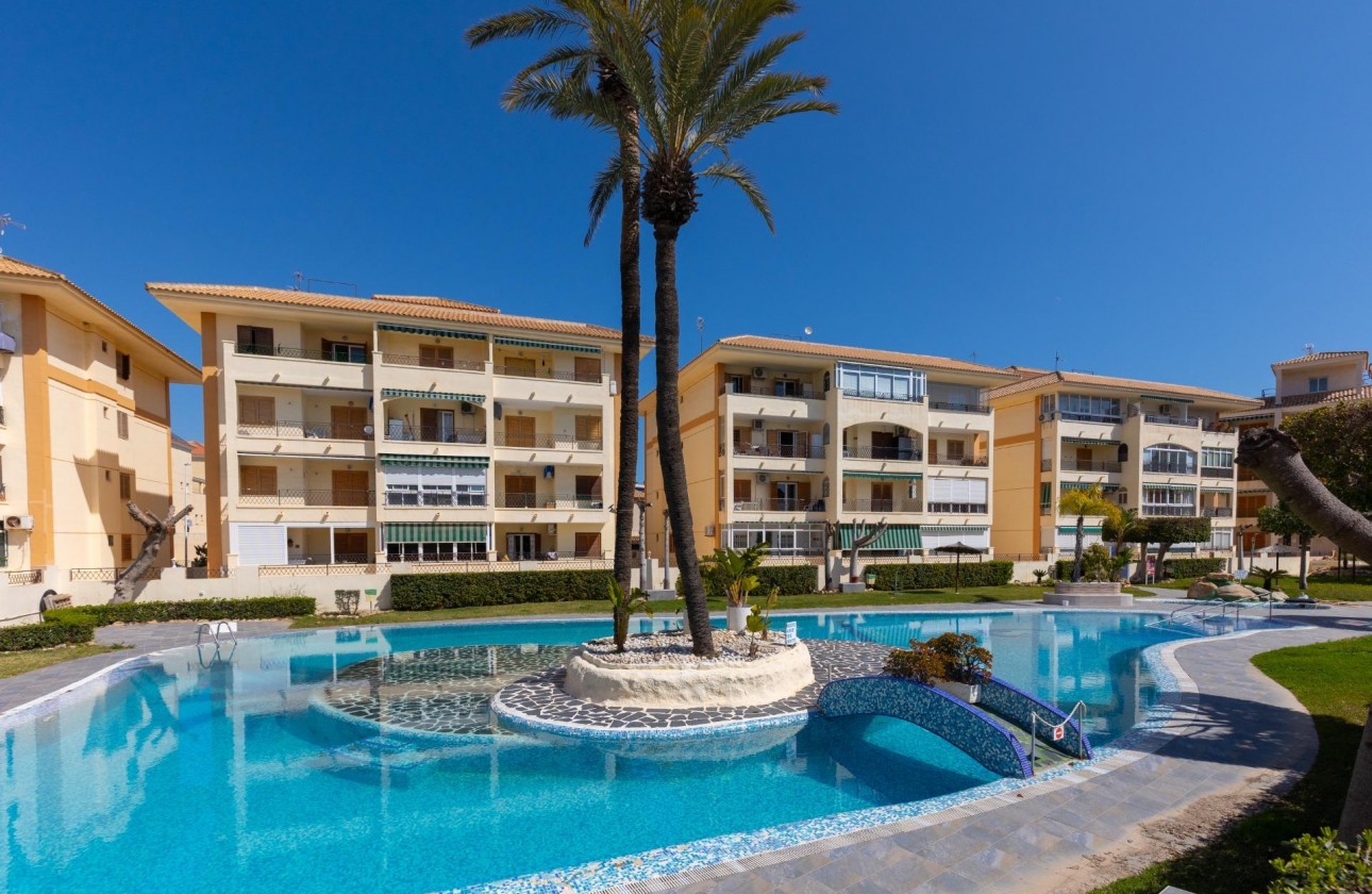 Resale - Apartment / flat - Torrevieja - La Mata