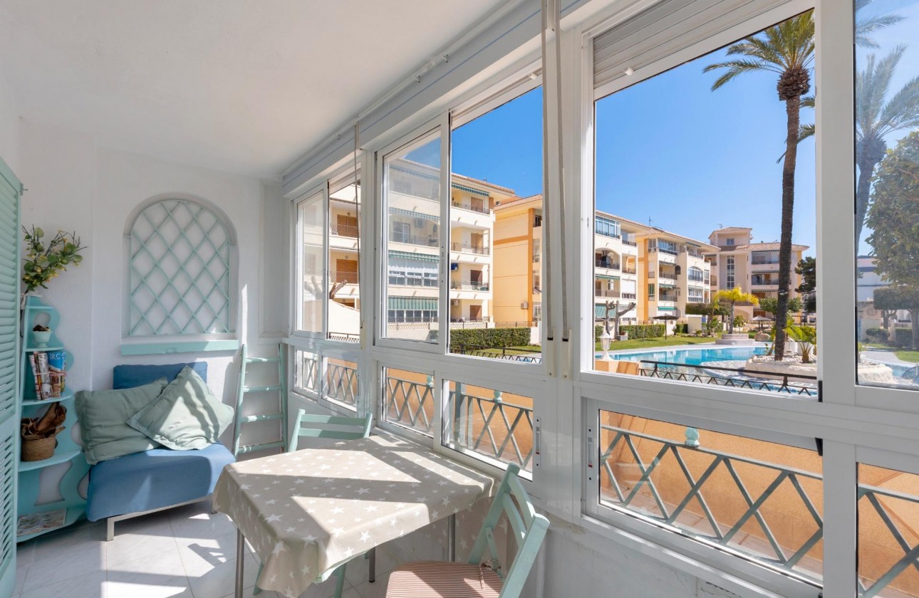 Resale - Apartment / flat - Torrevieja - La Mata