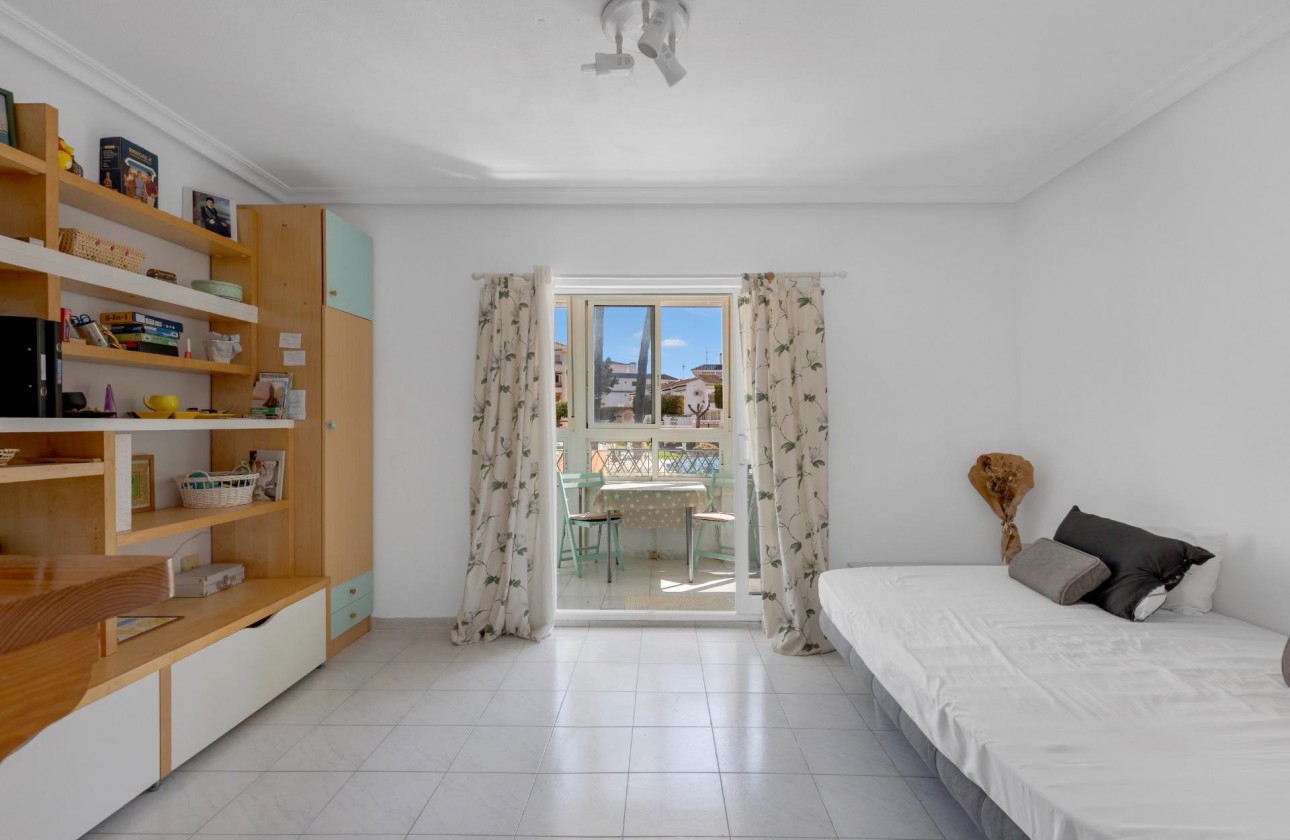 Resale - Apartment / flat - Torrevieja - La Mata