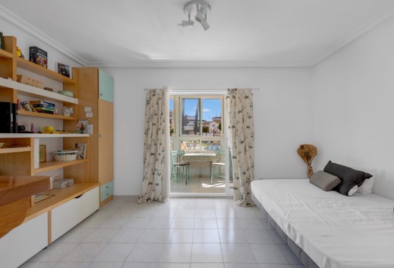 Resale - Apartment / flat - Torrevieja - La Mata