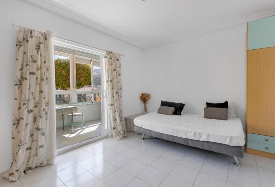 Resale - Apartment / flat - Torrevieja - La Mata