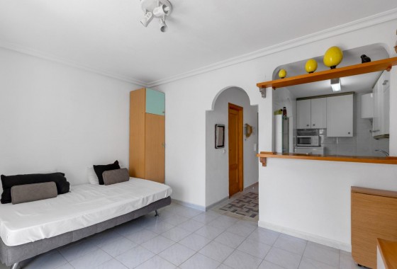 Resale - Apartment / flat - Torrevieja - La Mata