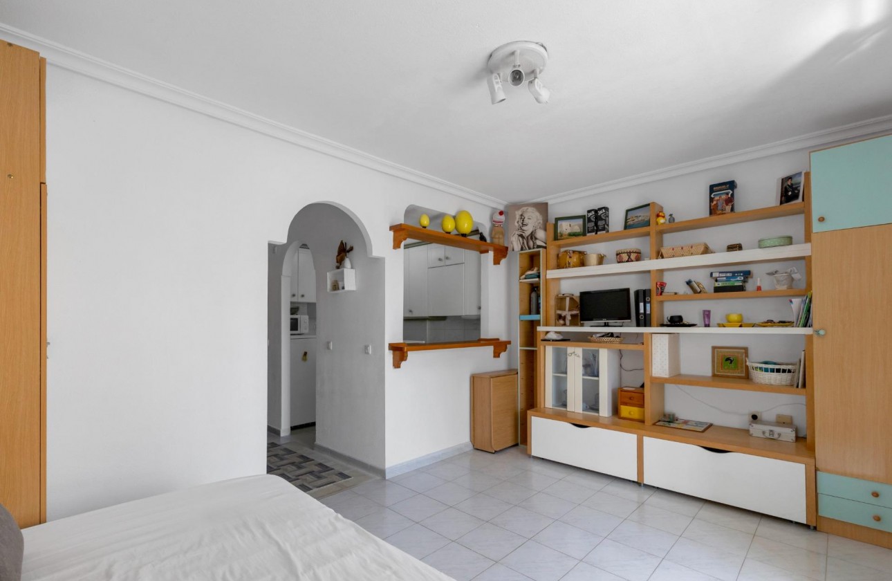 Resale - Apartment / flat - Torrevieja - La Mata