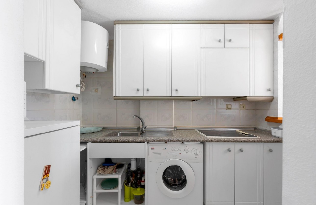 Resale - Apartment / flat - Torrevieja - La Mata