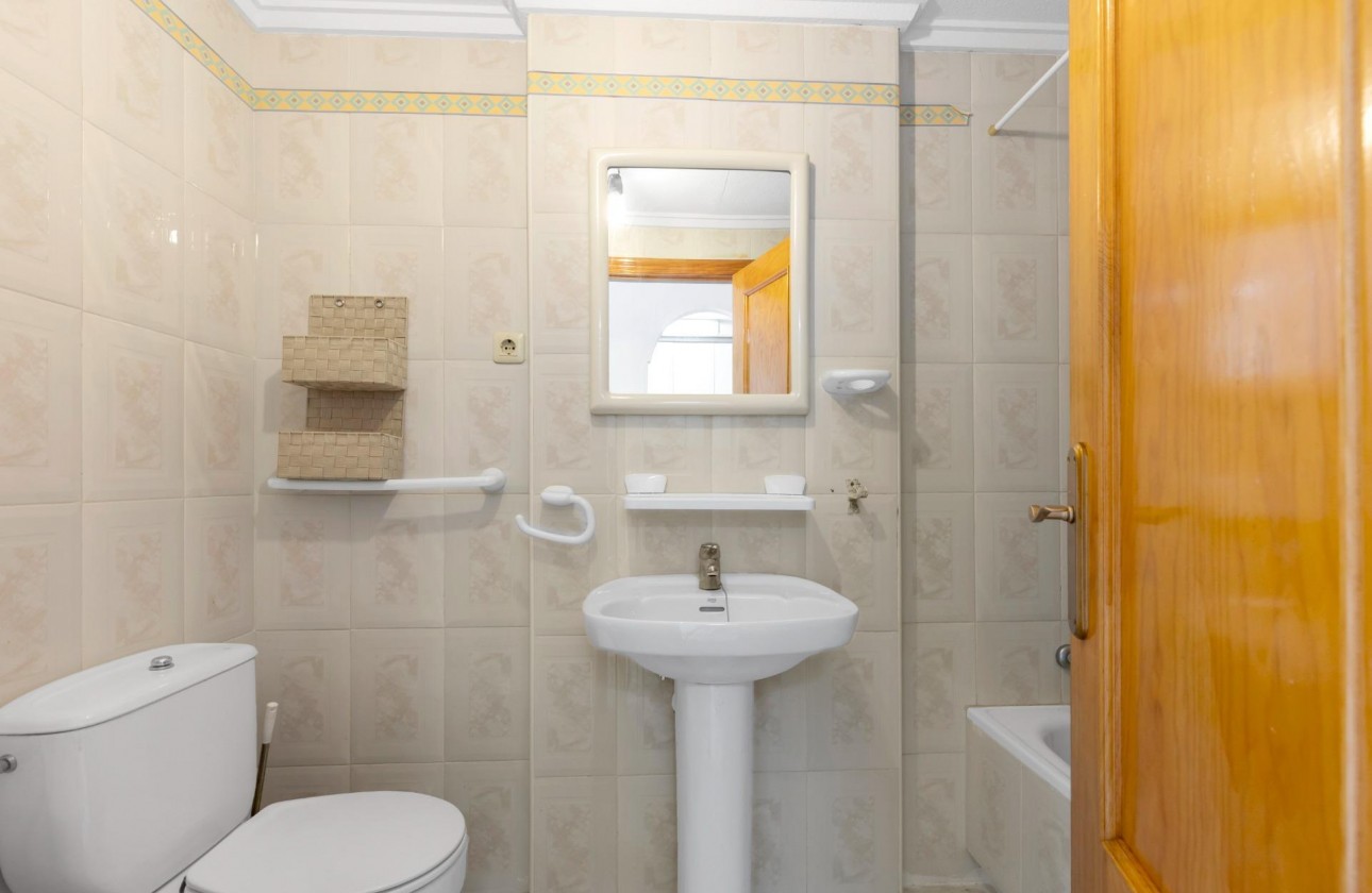 Resale - Apartment / flat - Torrevieja - La Mata