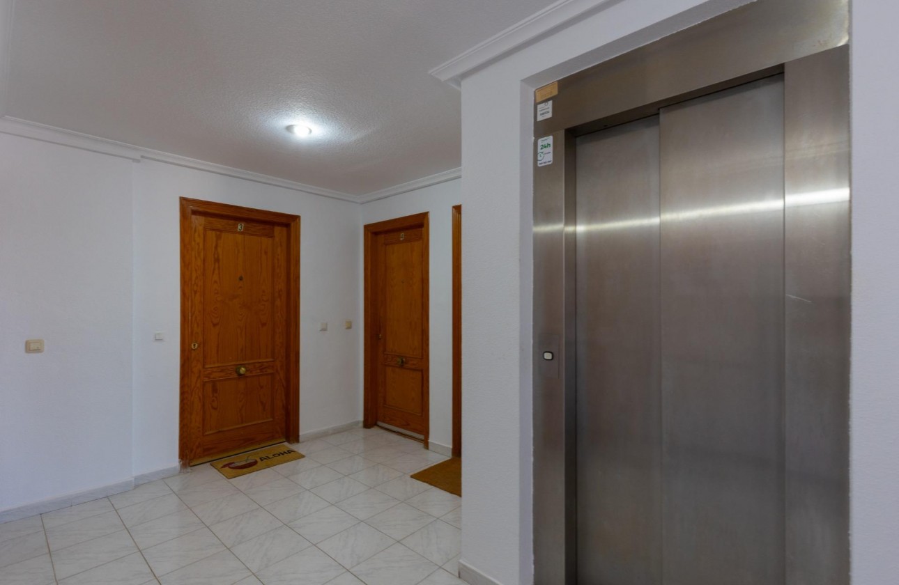 Resale - Apartment / flat - Torrevieja - La Mata