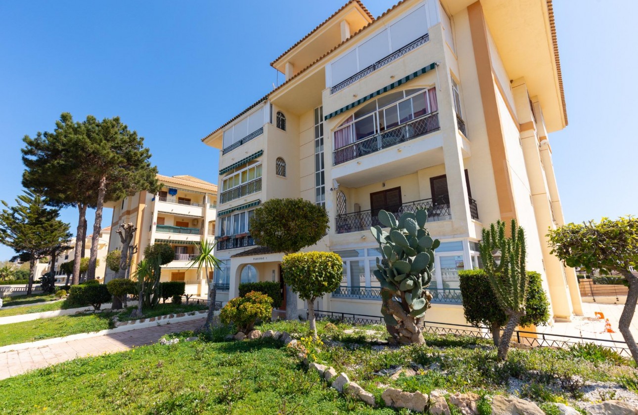 Resale - Apartment / flat - Torrevieja - La Mata