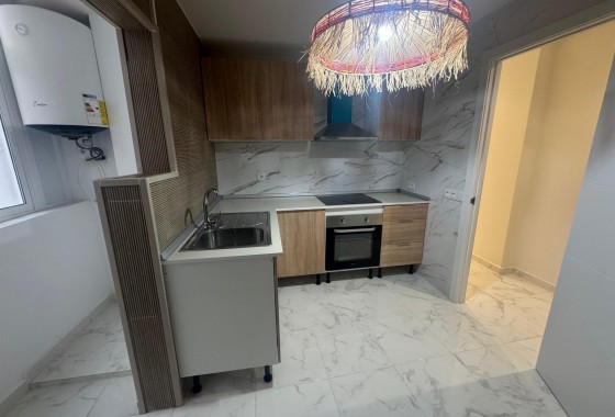 Resale - Apartment / flat - Torrevieja - Muelle Pesquero