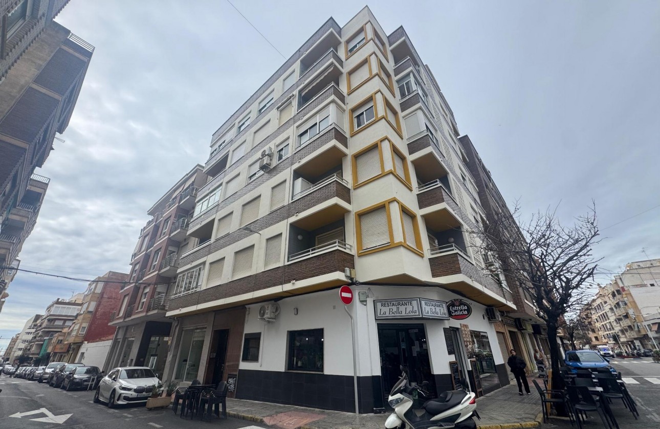 Resale - Apartment / flat - Torrevieja - Muelle Pesquero