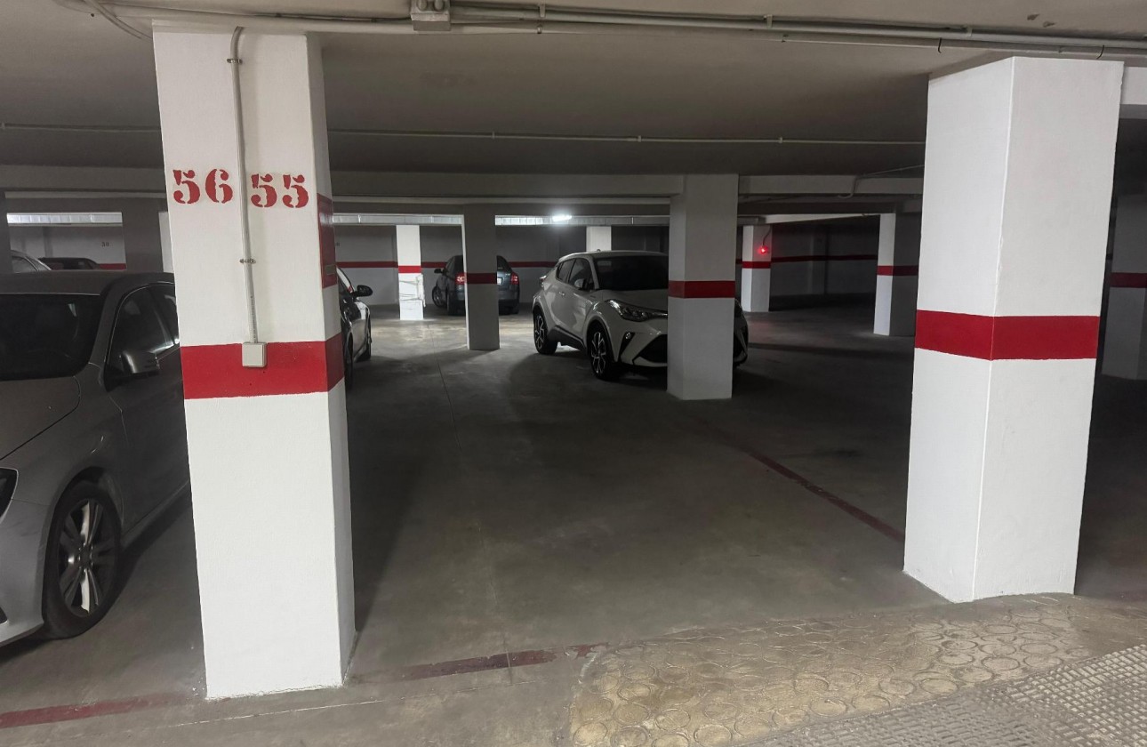 Resale - Garaje - Torrevieja - Playa Acequion