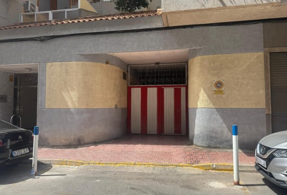 Resale - Garaje - Torrevieja - Playa Acequion