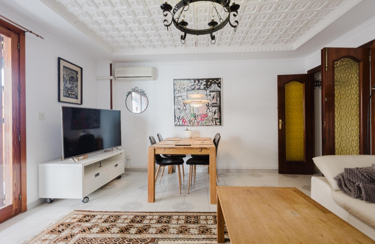 Resale - Apartment / flat - Torrevieja - Playa del Acequión