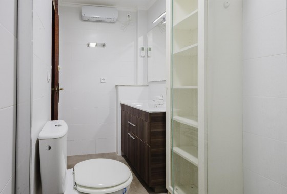 Resale - Apartment / flat - Torrevieja - Playa del Acequión