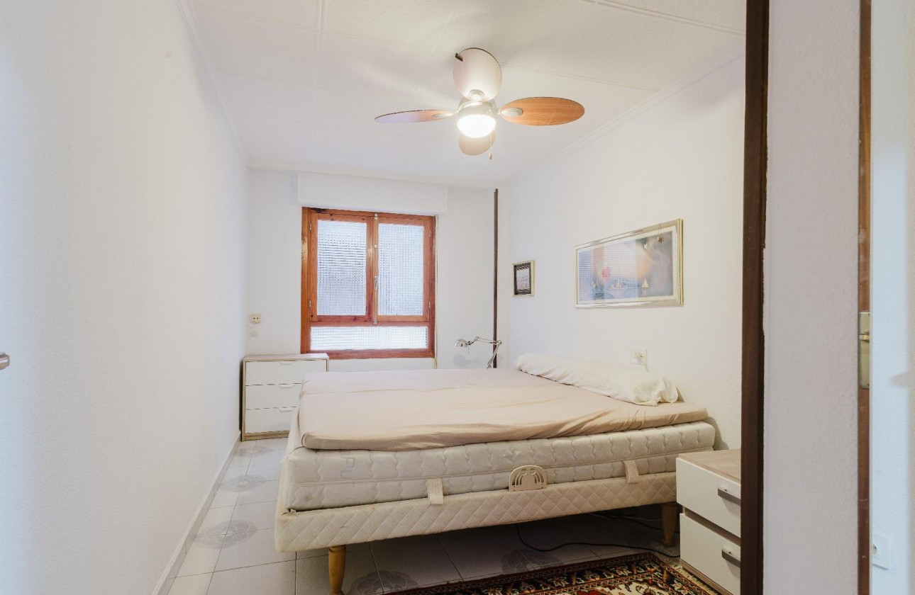 Resale - Apartment / flat - Torrevieja - Playa del Acequión