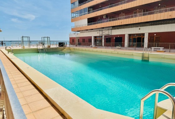 Resale - Apartment / flat - Torrevieja - Playa del Acequión