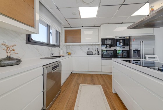 Revente - Villa - Torrevieja - Los balcones