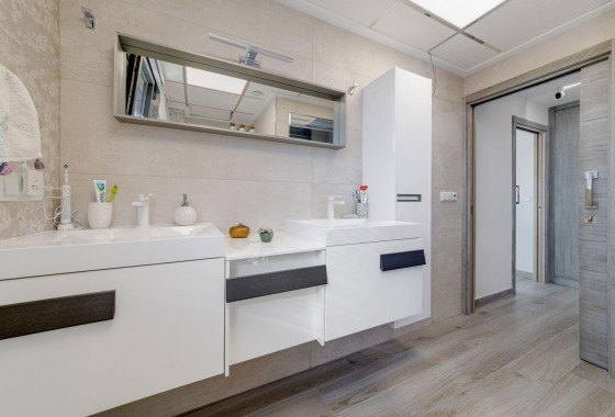 Revente - Villa - Torrevieja - Los balcones